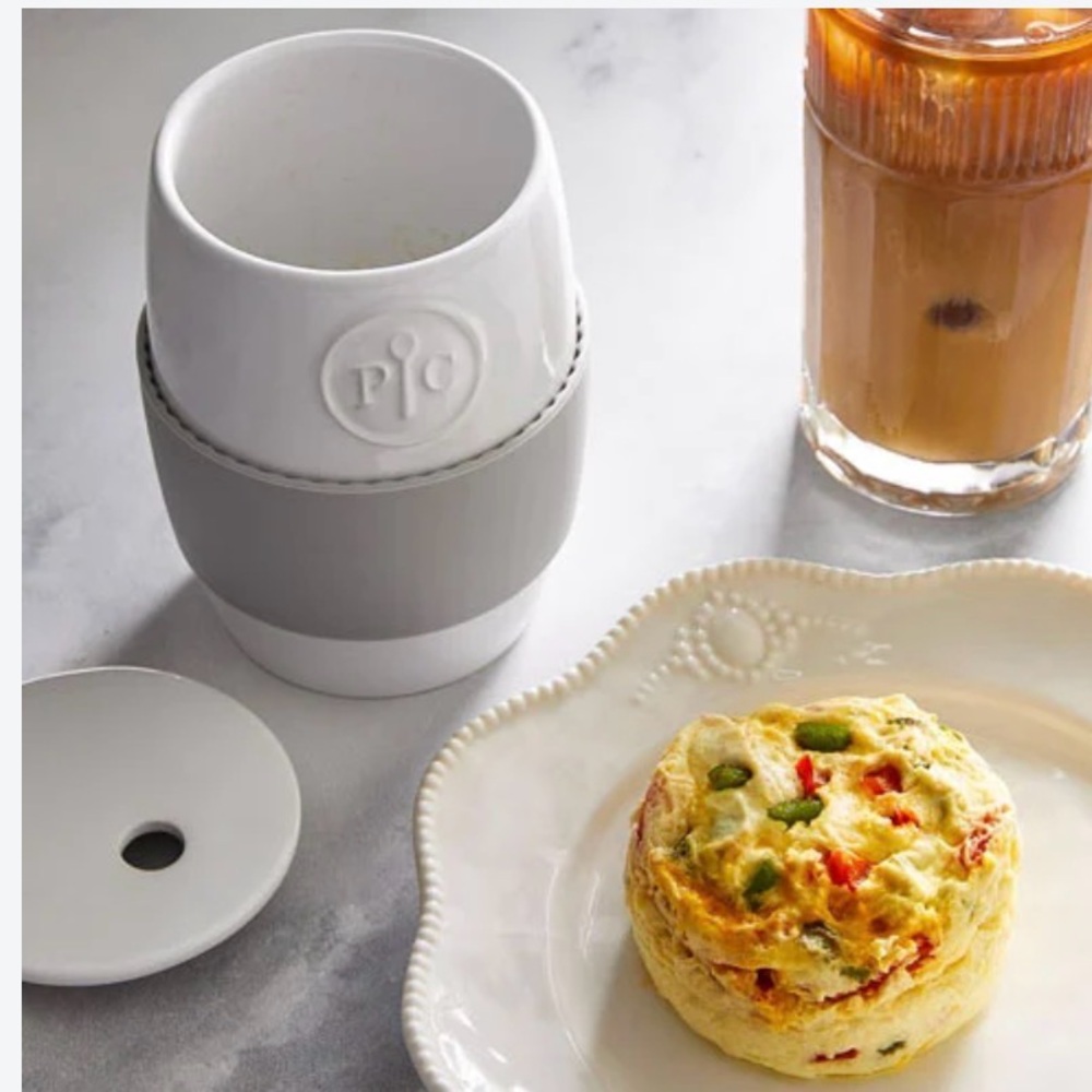 Pampered Chef Ceramic Egg cooker